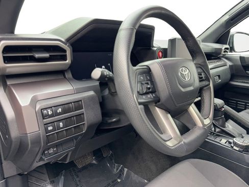 Used 2025 Toyota Tacoma TRD Off-Road AWD/4WD image 52