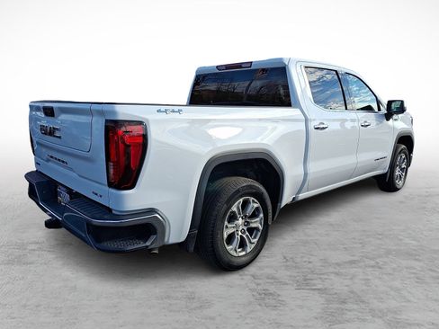 Certified 2025 GMC Sierra 1500 SLT image 7