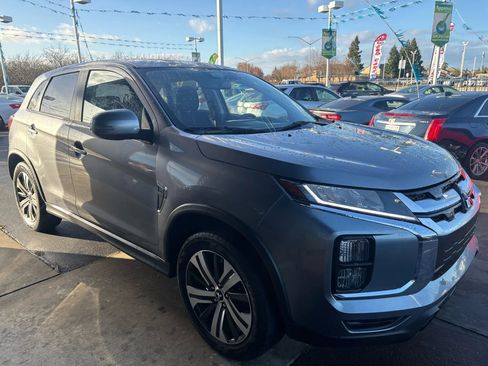 Used 2020 Mitsubishi Outlander Sport SE image 3