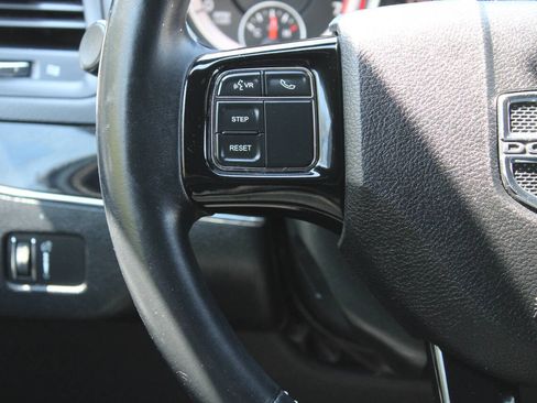 Used 2017 Dodge Grand Caravan SXT w/ Blacktop Package FWD image 36