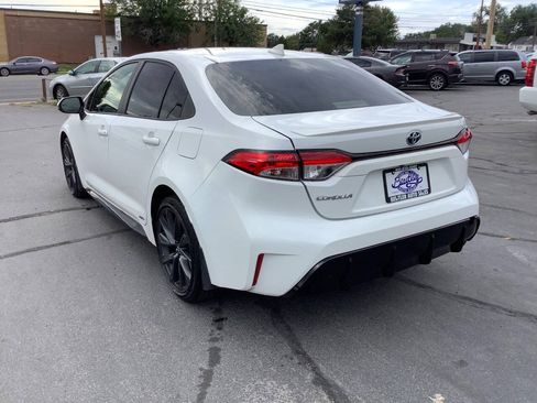 Used 2025 Toyota Corolla SE w/ SE Premium Package AWD/4WD image 16