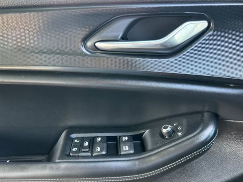 Used 2024 Jeep Grand Cherokee Altitude RWD image 13