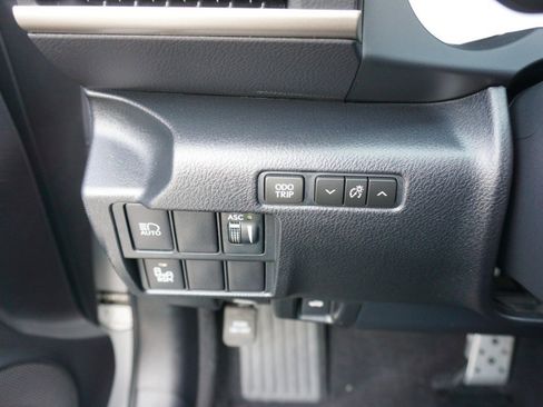 Used 2018 Lexus IS 300 F Sport image 22