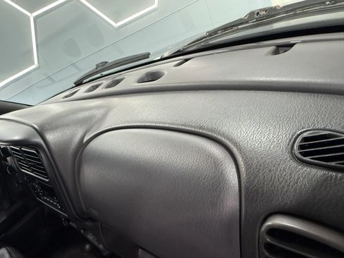 Used 2000 Dodge Durango 4WD image 26