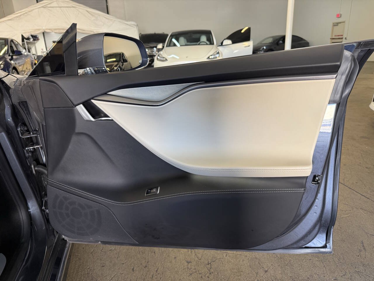 Used 2019 Tesla Model S Long Range AWD/4WD image 31