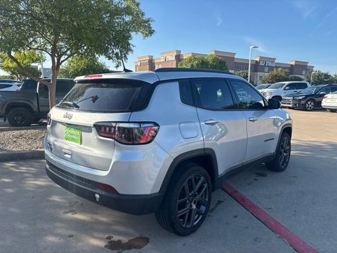 Used 2026 Jeep Compass Latitude AWD/4WD image 5
