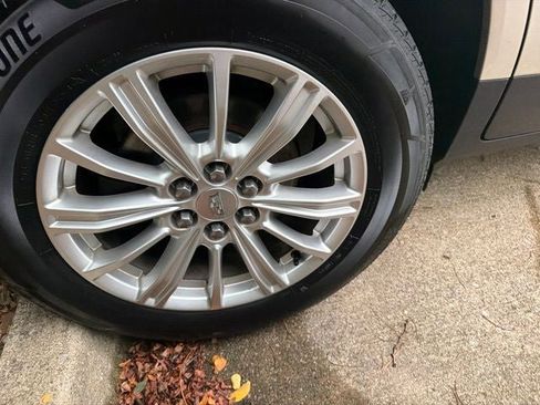 Used 2017 Cadillac XT5 FWD image 27
