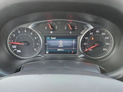 Used 2024 GMC Terrain SLE image 11