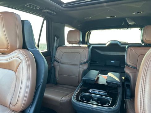 Used 2024 Lincoln Navigator Reserve image 51