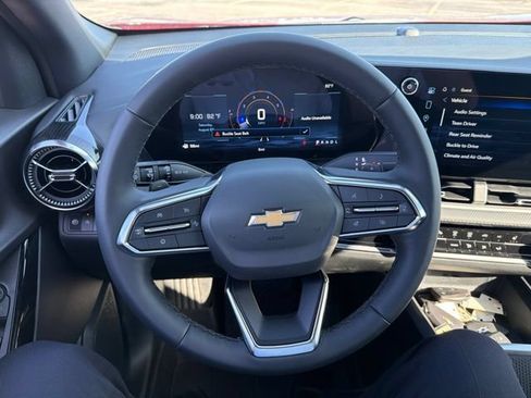 New 2027 Chevrolet Equinox LT w/ LPO, Floor Liner Package FWD image 13