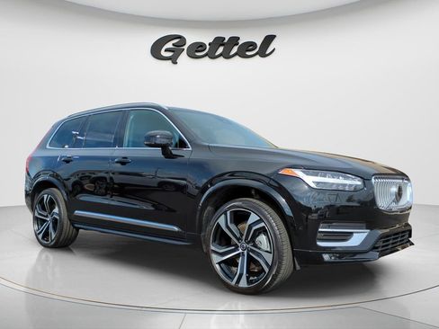 Used 2024 Volvo XC90 B6 Ultimate w/ Protection Package Premier image 2