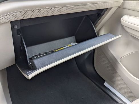 New 2026 Volkswagen Atlas SE image 25