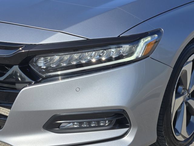 Used 2018 Honda Accord Touring image 10