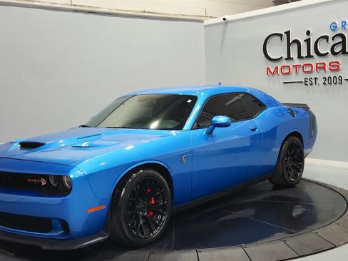 Used 2016 Dodge Challenger SRT Hellcat RWD image 4
