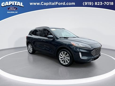 Certified 2022 Ford Escape Titanium w/ Titanium Elite Package image 2