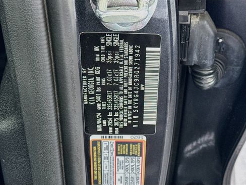 Used 2024 Kia Sorento LX FWD image 12