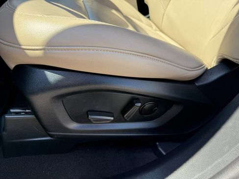 Used 2024 Ford Explorer XLT w/ Equipment Group 202A image 22