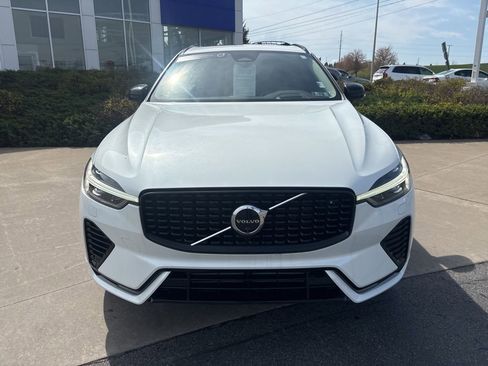 Certified 2024 Volvo XC60 T8 Ultimate w/ Protection Package Premier AWD/4WD image 3