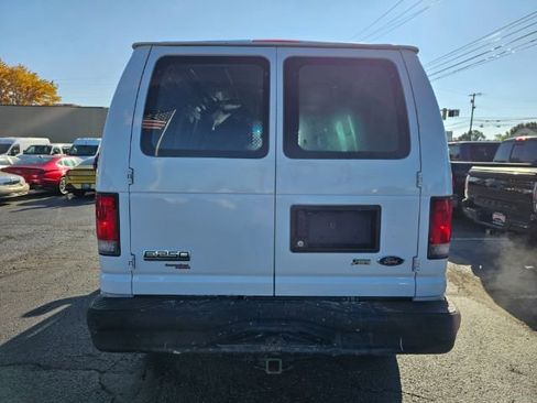 Used 2014 Ford E-250 and Econoline 250 w/ Power Group image 5