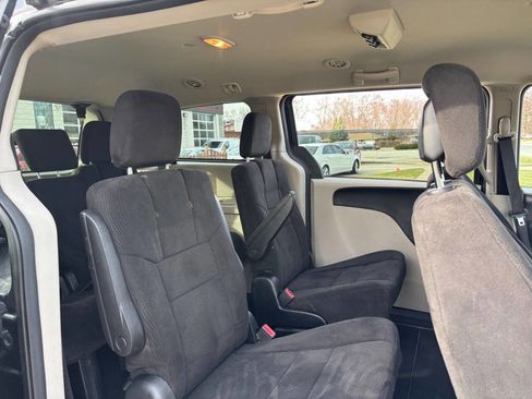 Used 2013 Dodge Grand Caravan SE image 15