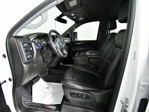 Used 2021 Chevrolet Silverado 3500 LTZ AWD/4WD image 5