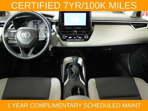 Used 2025 Toyota Corolla LE FWD image 15
