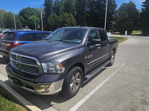 Used 2017 RAM 1500 Big Horn AWD/4WD image 3