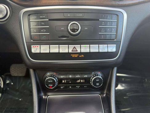 Used 2019 Mercedes-Benz GLA 250 4MATIC image 27