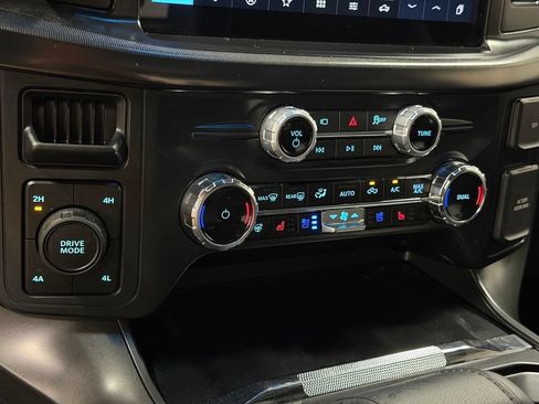 Used 2025 Ford F150 Lariat AWD/4WD image 37