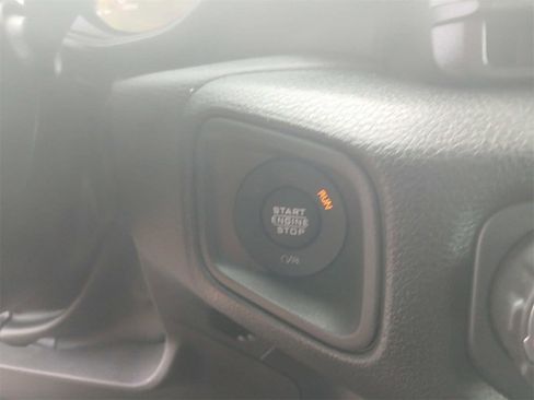 New 2025 Jeep Gladiator Sport image 15