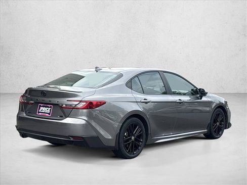 Used 2026 Toyota Camry SE w/ Convenience Package FWD image 5