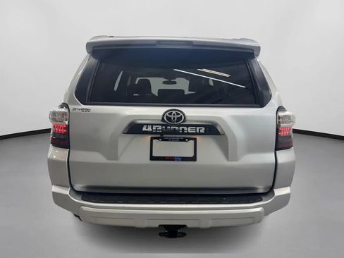 Used 2019 Toyota 4Runner TRD Off-Road Premium image 8