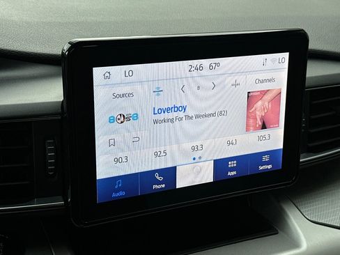 Certified 2022 Ford Explorer XLT w/ Equipment Group 202A image 18