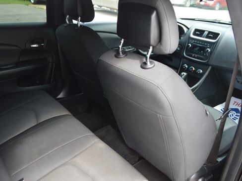 Used 2013 Dodge Avenger SE FWD image 24