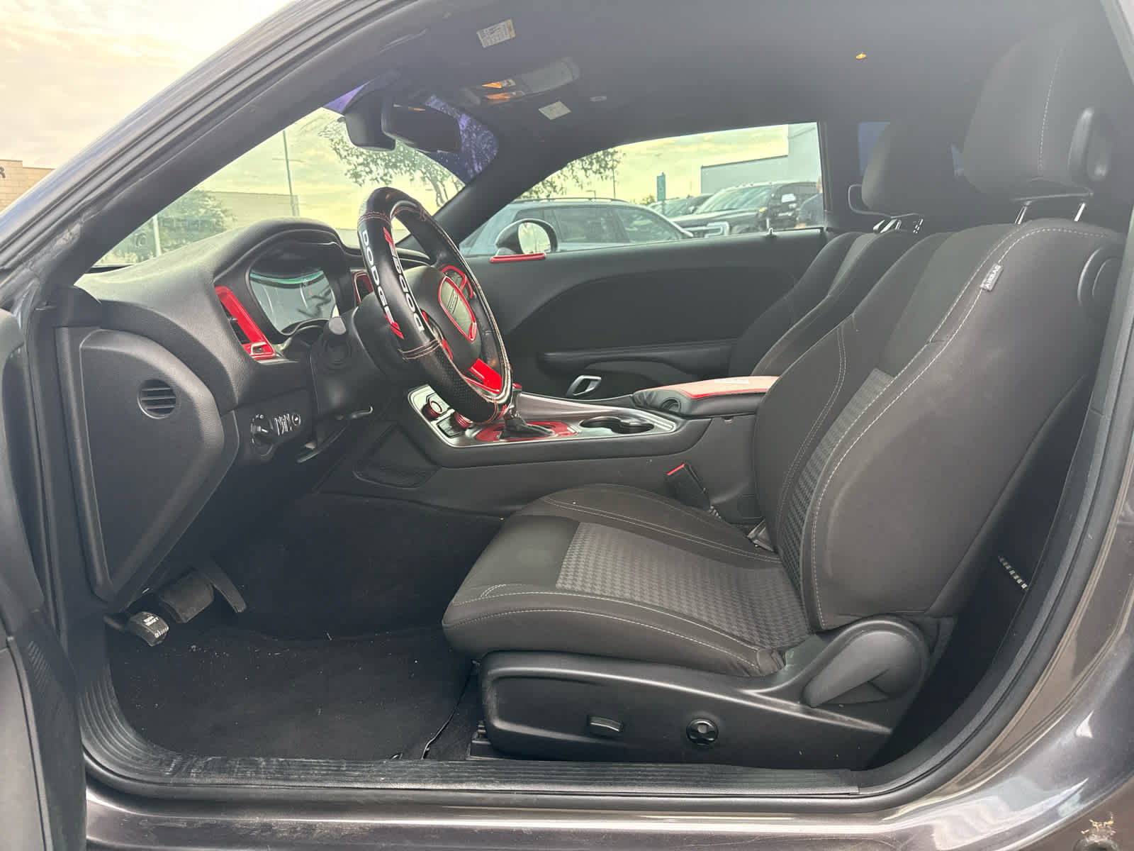 Used 2021 Dodge Challenger SXT RWD image 5