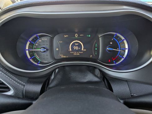 Certified 2024 Chrysler Pacifica Select image 30