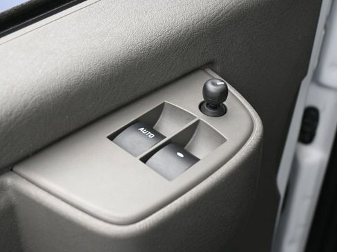 Used 2024 Chevrolet Express 2500 w/ Driver Convenience Package image 17