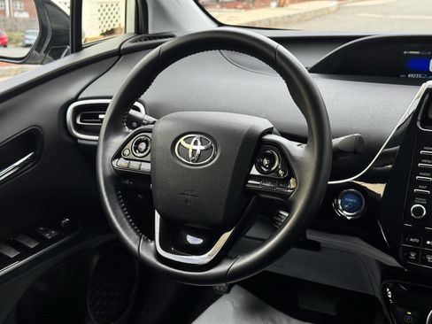 Used 2020 Toyota Prius Prime LE image 28