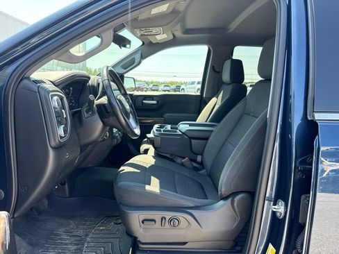 Used 2020 GMC Sierra 1500 SLE w/ SLE Value Package AWD/4WD image 4