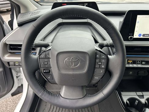 Used 2025 Toyota Prius Limited image 18