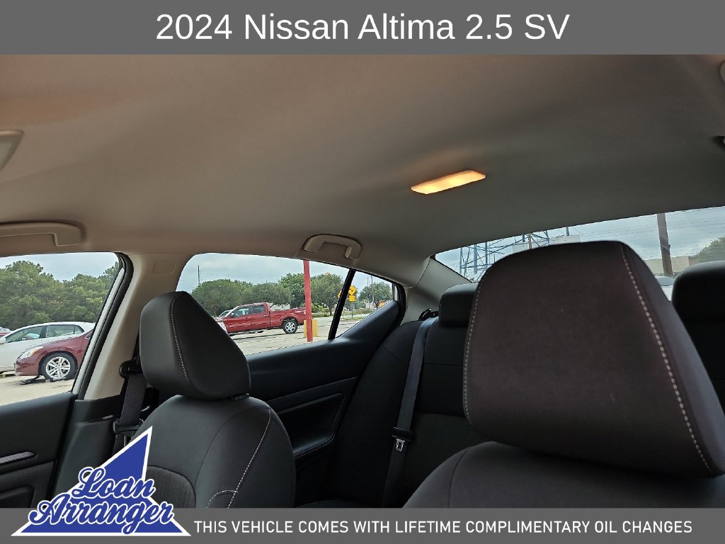 Used 2024 Nissan Altima 2.5 SV FWD image 22