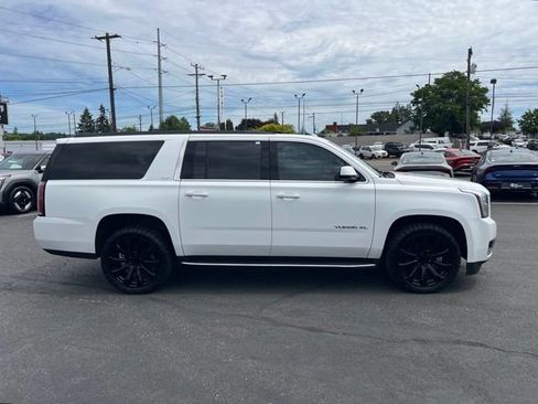 Used 2019 GMC Yukon XL SLT AWD/4WD image 6