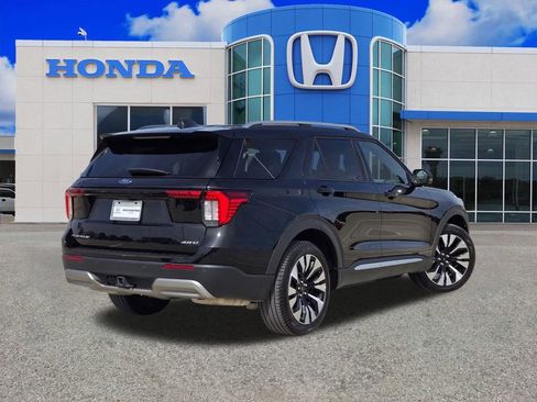 Used 2025 Ford Explorer Platinum w/ LUX Leather Package AWD/4WD image 3