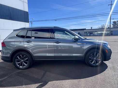 Used 2023 Volkswagen Tiguan SE image 5