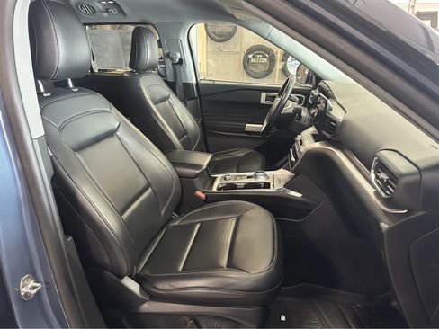 Used 2021 Ford Explorer XLT w/ Equipment Group 202A image 44