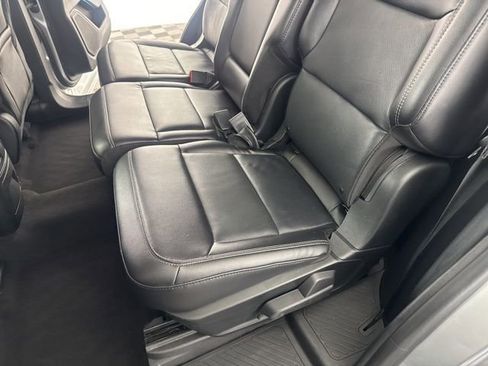 Used 2024 Ford Explorer Limited image 25