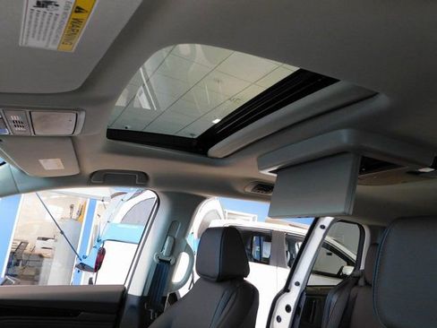 New 2026 Honda Odyssey Touring image 11