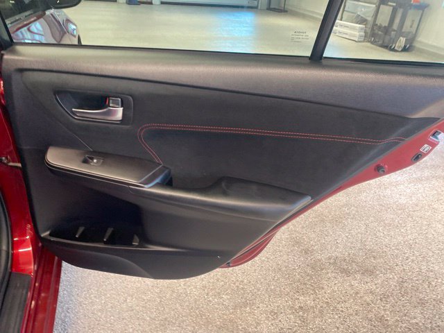 Used 2016 Toyota Camry XSE FWD image 11