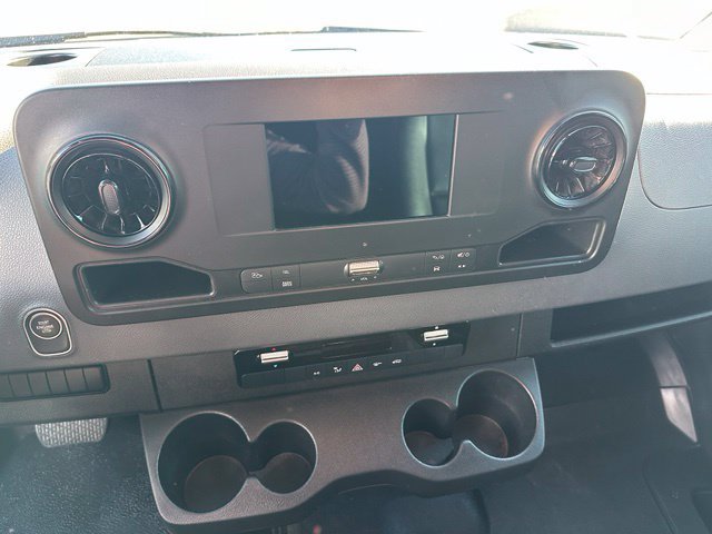 Used 2024 Mercedes-Benz Sprinter 2500 image 19