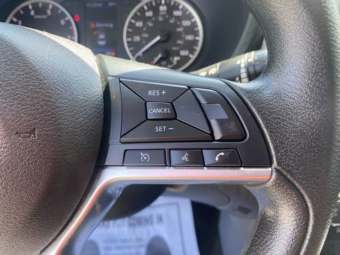 Used 2023 Nissan Sentra S image 17